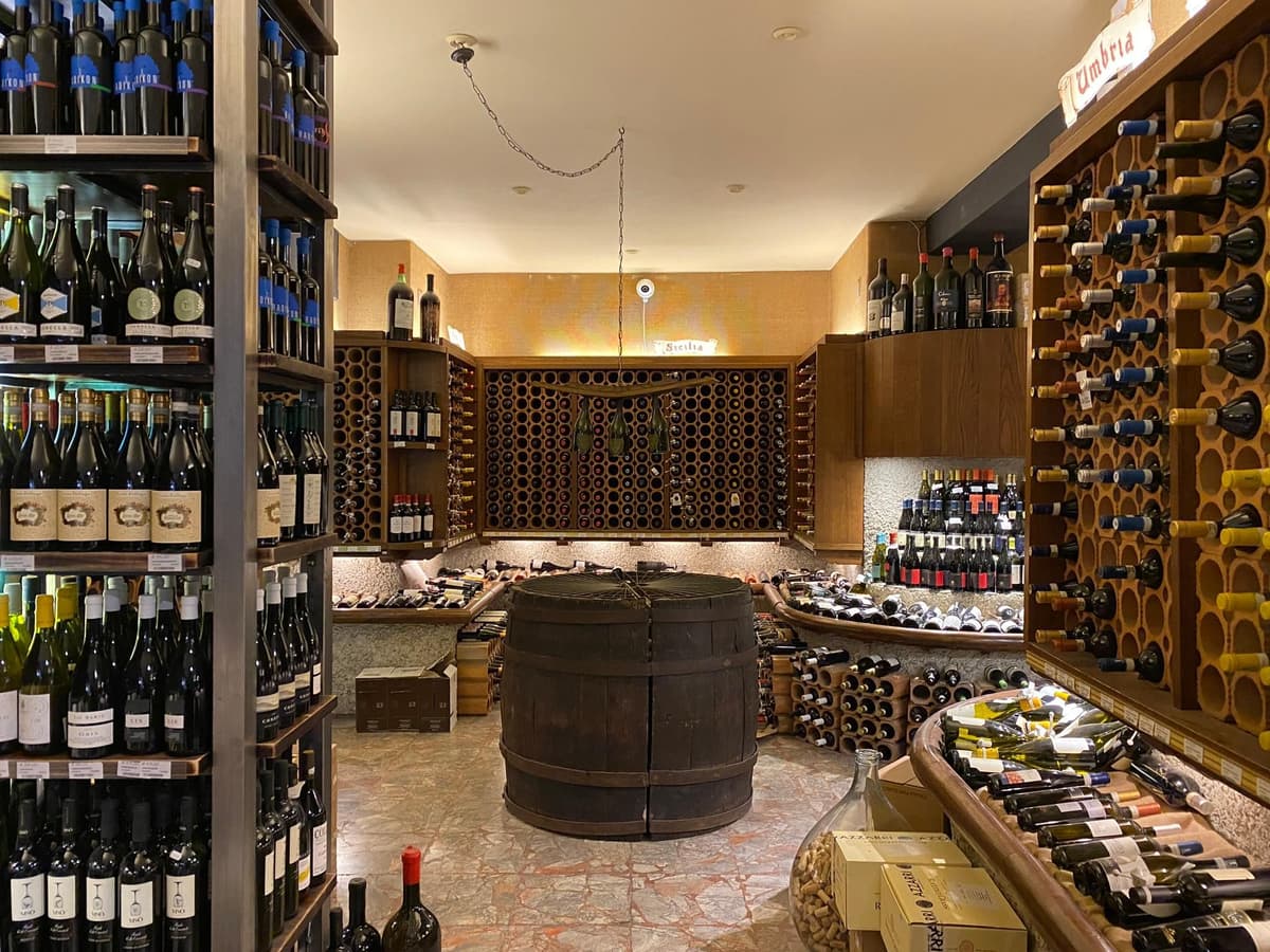 Florence: Wine Tasting and Lunch Experience