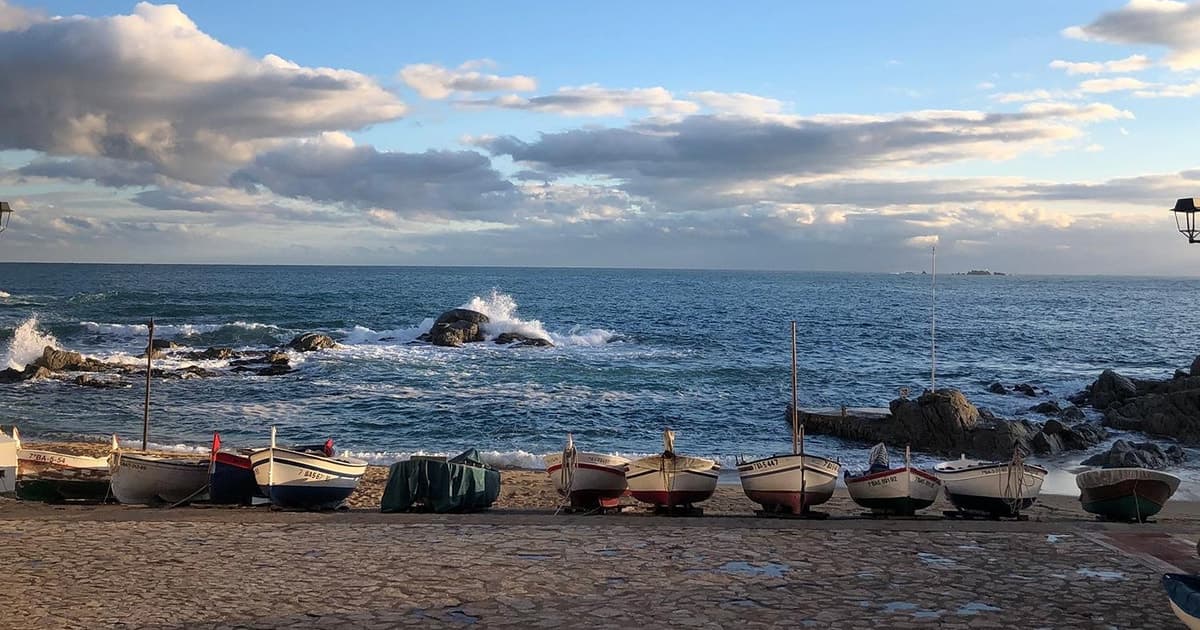 From Barcelona: Girona and Costa Brava Day Tour