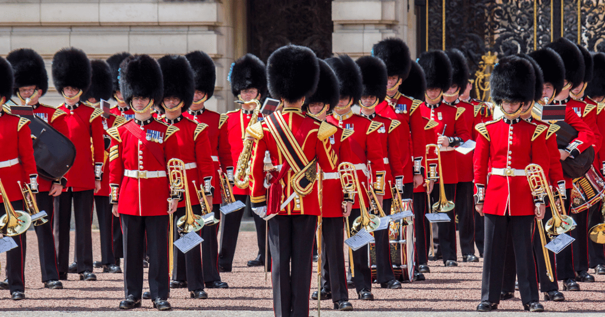 Westminster City Tour and Changing of the Guard Max 6 People