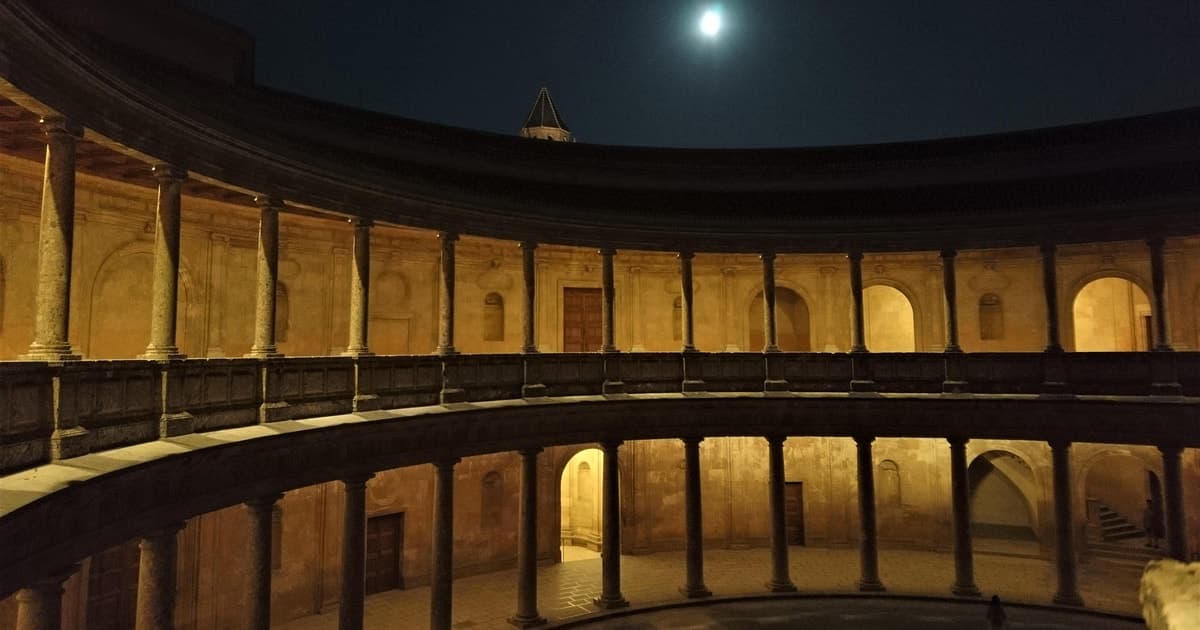 Granada: Puesta de Sol Leyendas de la Alhambra Tour guiado