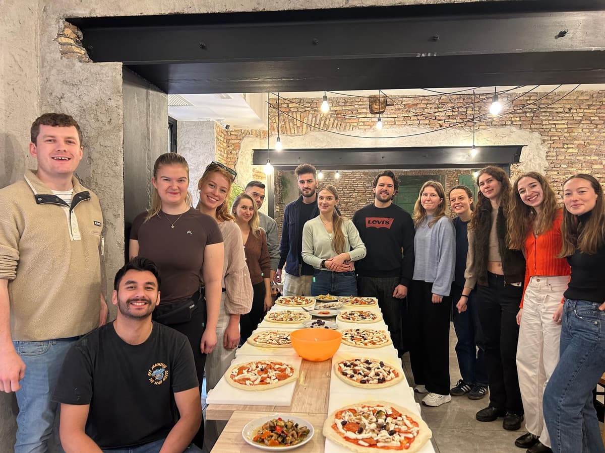 Rome: Pizza & Tiramisu Class with Wine, Gelato & Limoncello