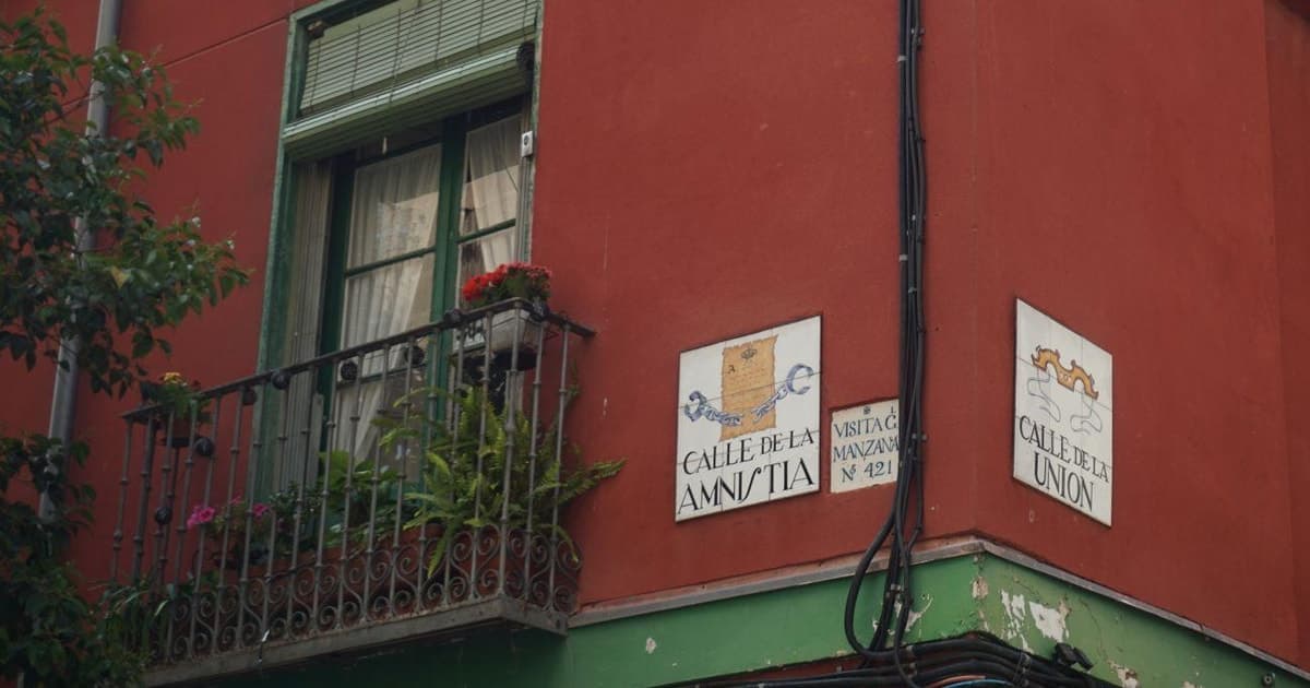 Madrid: tour a pie de la masonería con auriculares
