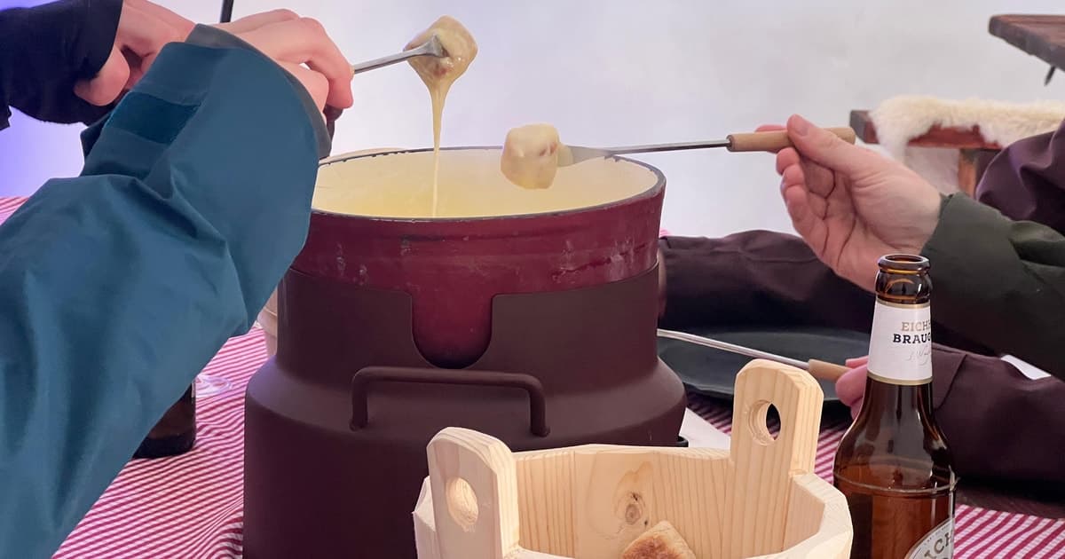 Zurich: Lucerne Trip, Igloo Fondue and Titlis Rotair Option