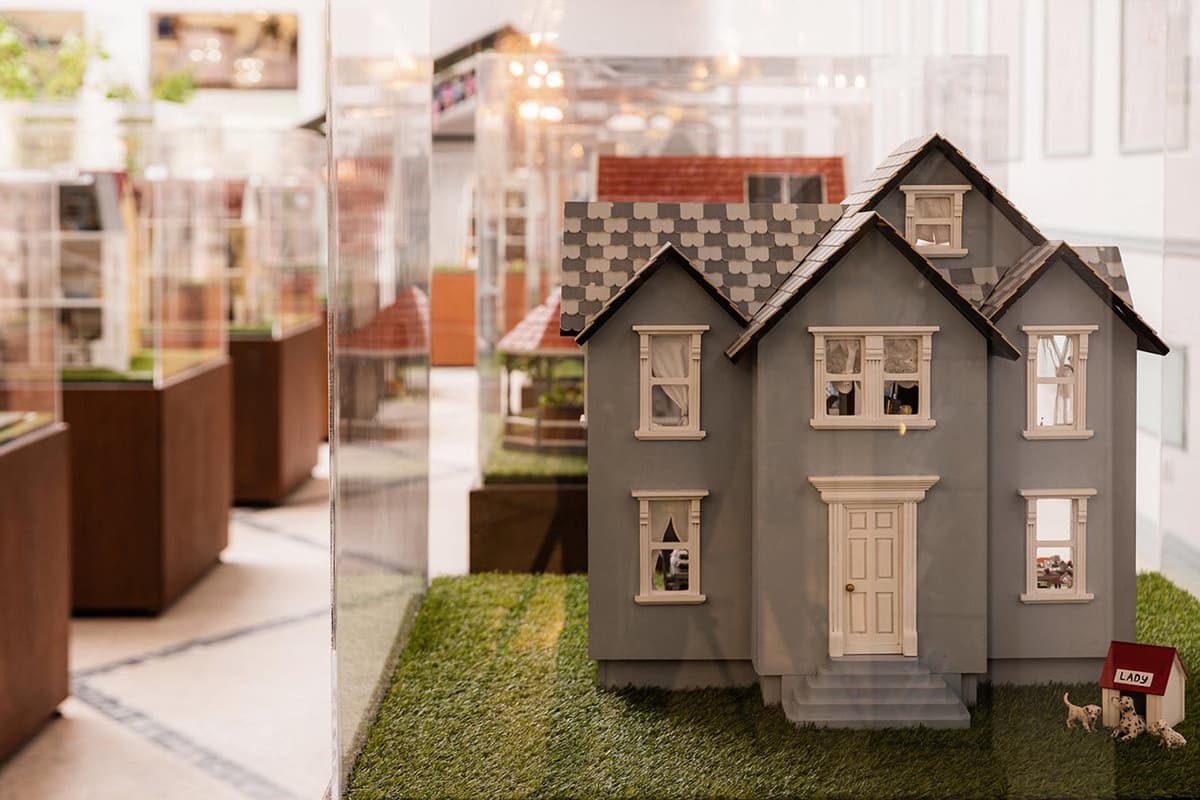 Porto: Dollhouse Museum Entry Ticket with Kids Area & Coffee