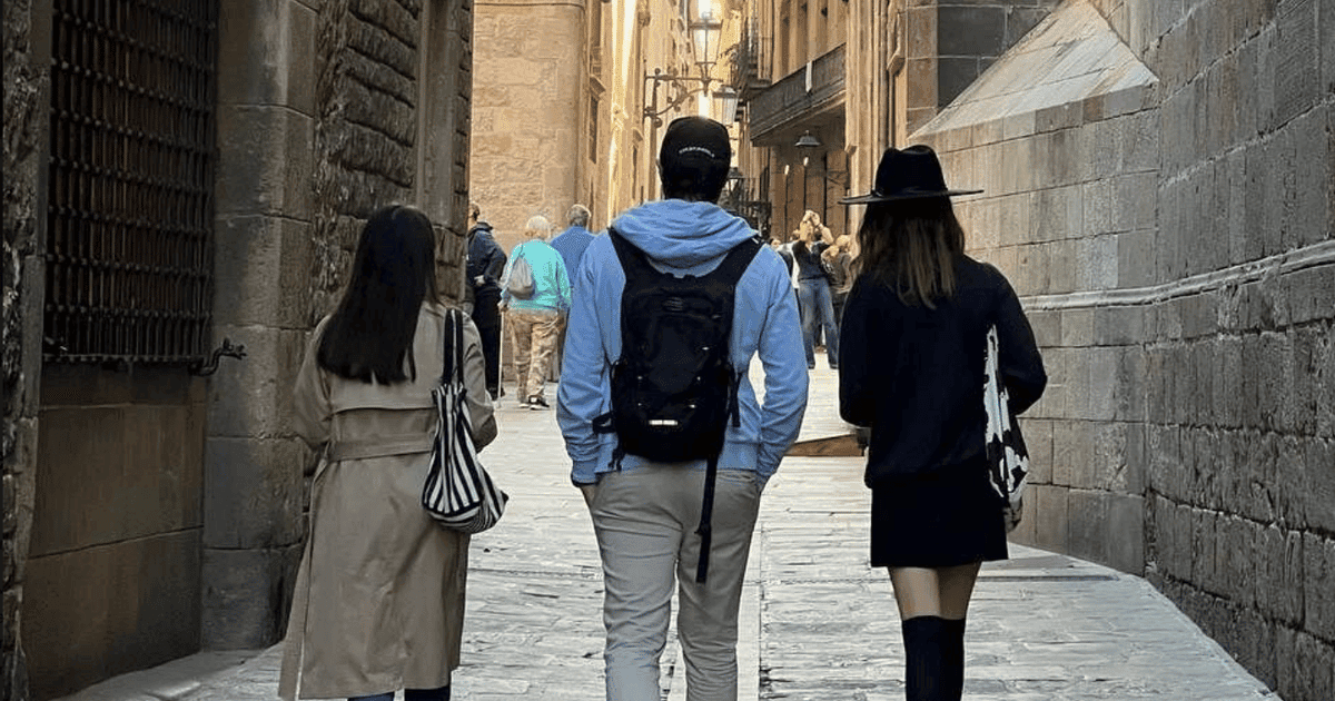 Barcelona’s Gothic Quarter: The City Clues Walk