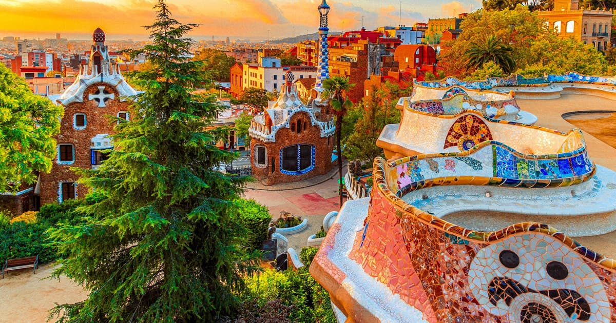 Barcelona: Gaudí’s Park Güell Tour with Fast-Track Ticket