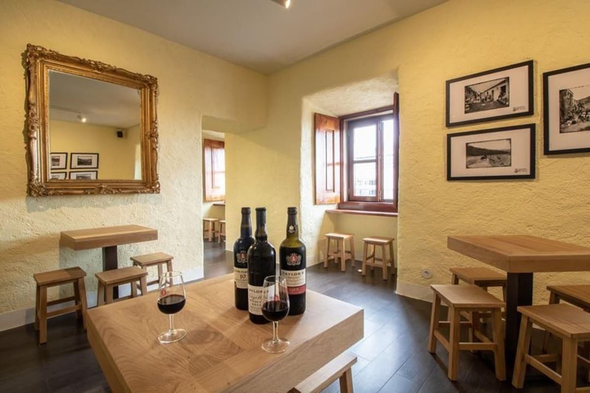 Lisbon: Taste 3 Port Wines with Pastel De Nata and Take a Cruise