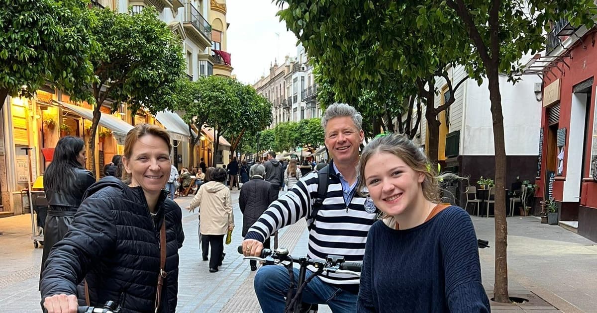 Seville: Small group E-Bike Tour – Best Views & Iconic Spots