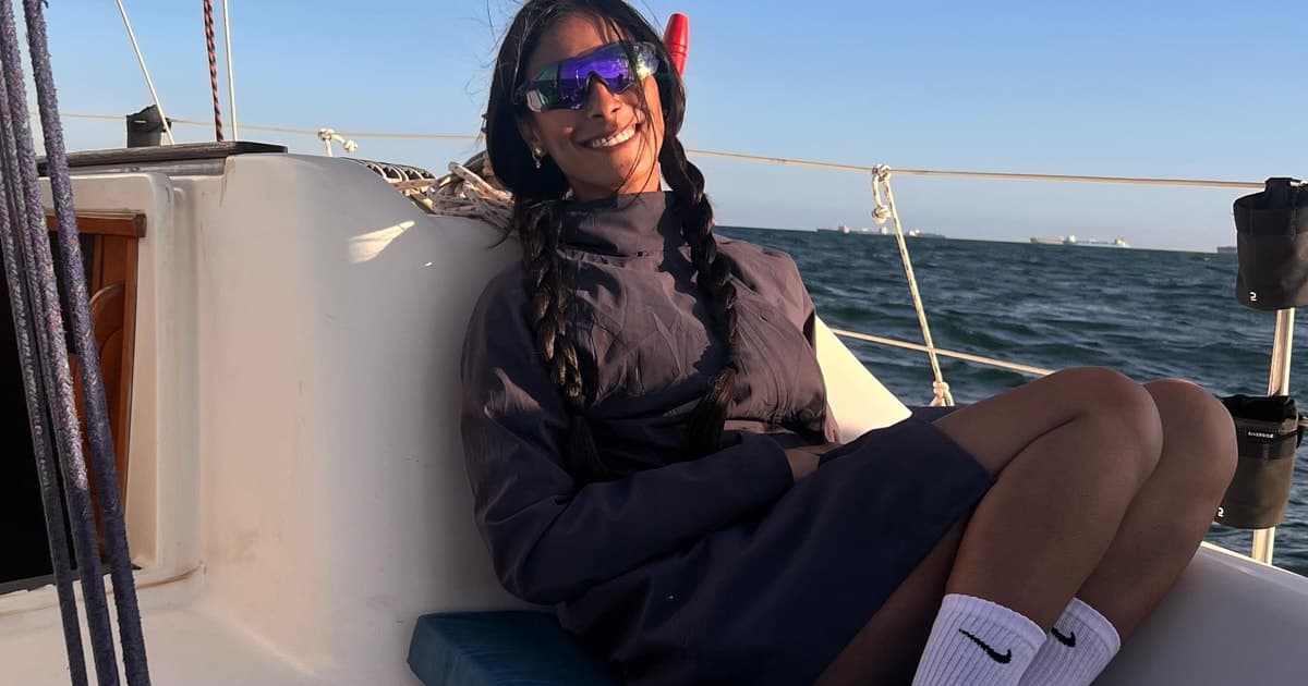 Barcelona: Sailboat with Drinks and Snaks