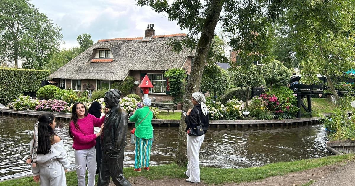 From Amsterdam to Giethoorn Day Trip