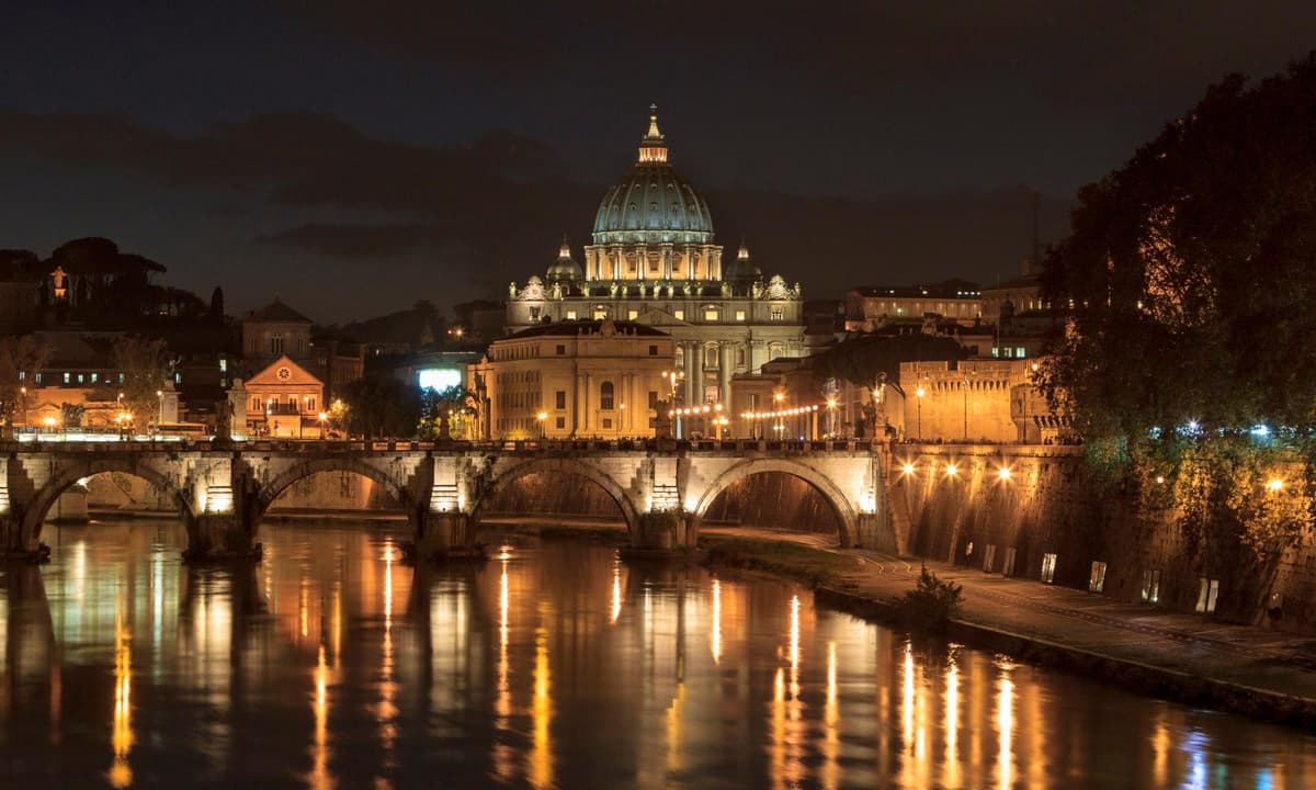 Roma de noche: San Pedro, Coliseo, Fontana di Trevi y Panteón