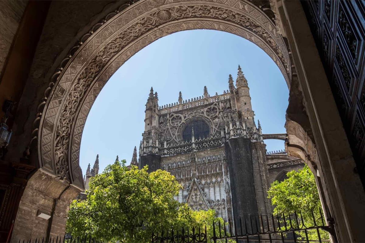 Sevilla: tour guiado de 1 hora por la catedral (SIN entradas)