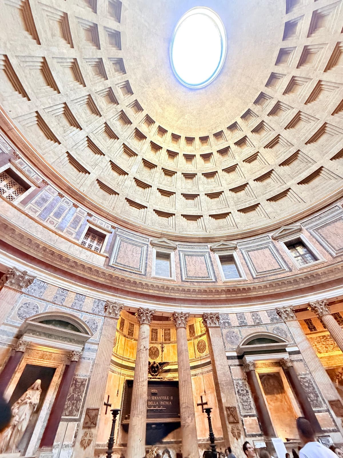 Rome: Pantheon Entry with Host and interactive app
