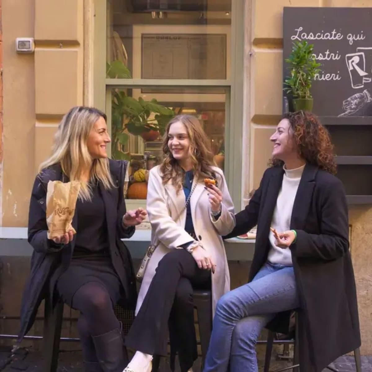 Tour a pie nocturno de degustación de comida en Trastevere Roma COMPARTIDO