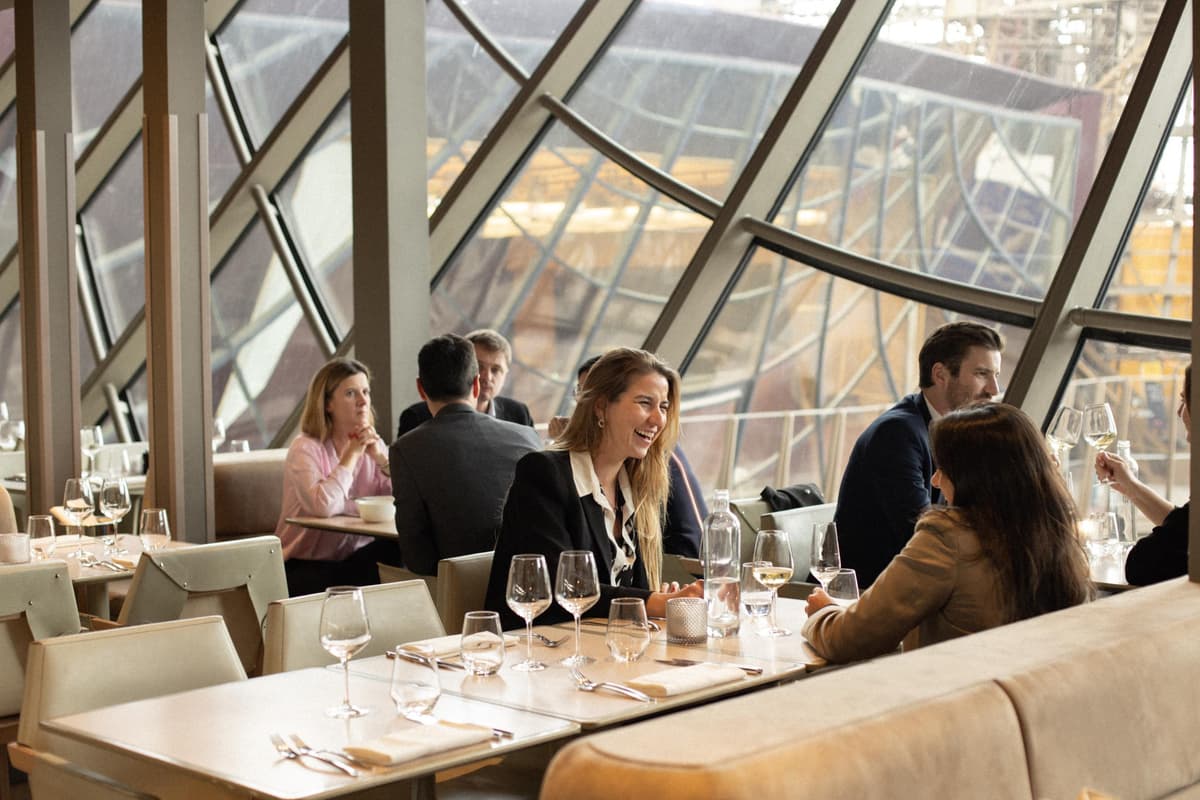 Paris in 1 day City Tour, Eiffel Tower Lunch, & Seine Cruise