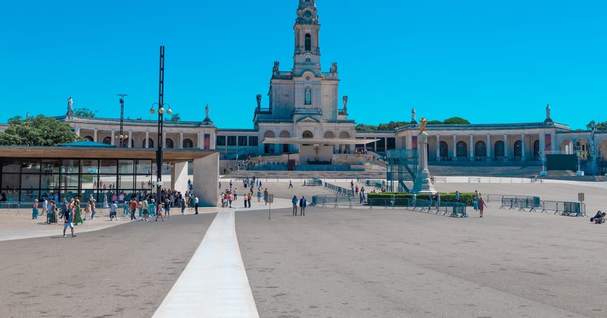 Fátima and Coimbra Full-Day Tour from Porto