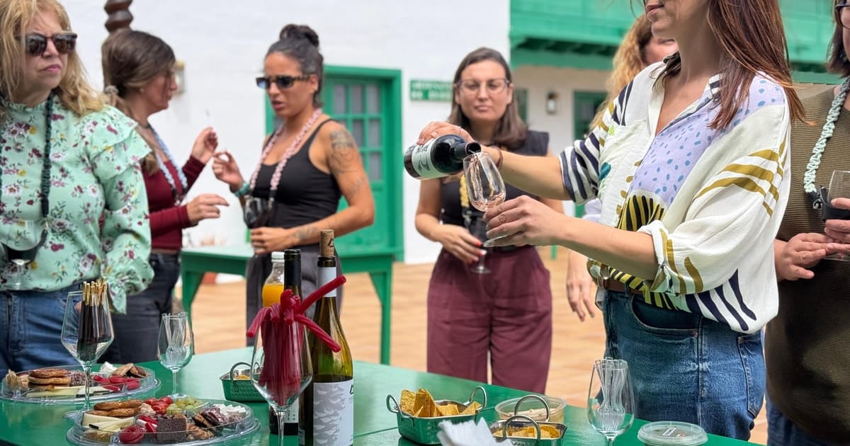 Vinos singulares de Lanzarote: microbodegas y degustación de quesos