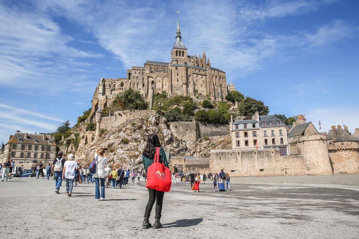 From Paris: Full-Day Mont Saint-Michel Guided Tour