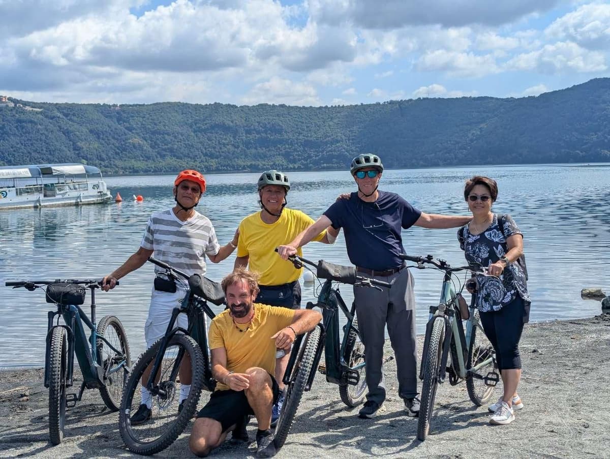 Rome: E-Bike Tour on the Ancient Appian Way to Castel Gandolfo and the Lake