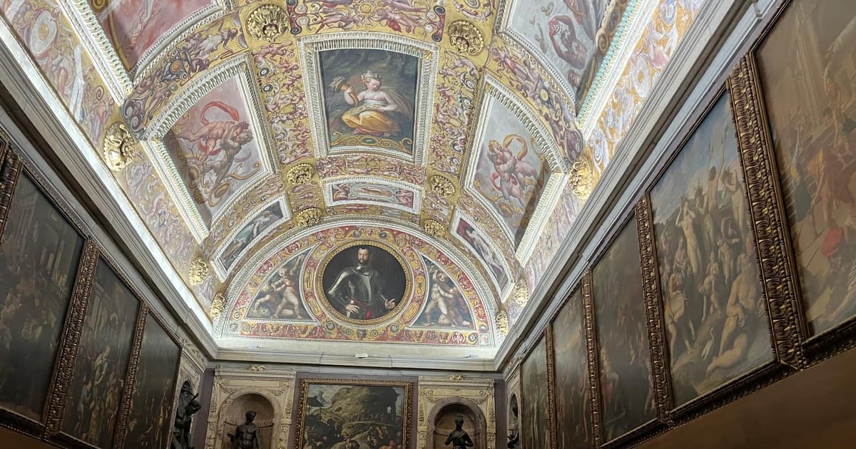 Palazzo Vecchio: Secret Passages Tour & Lunch or Gelato