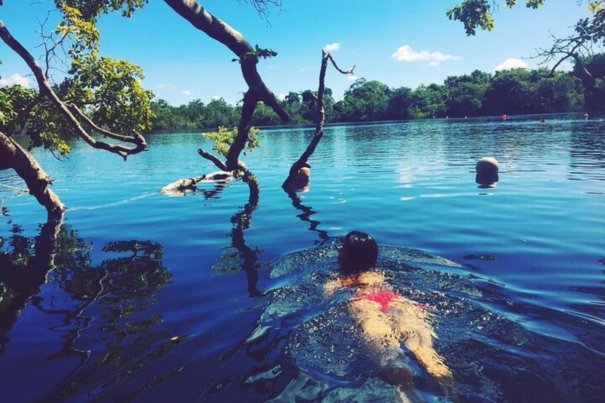 Tulum: Excursión de un día a la Laguna y Cenote de Bacalar
