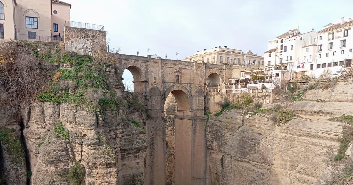 Desde Sevilla: Setenil, Ronda y FLAMENCO EN VIVO
