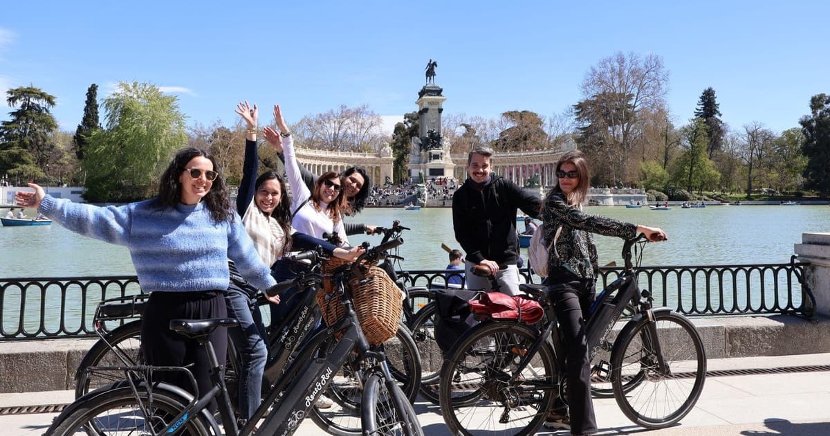 Madrid: tour por el parque del Retiro en bici eléctrica con guía local