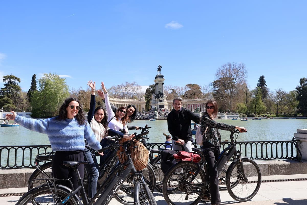 Madrid: tour por el parque del Retiro en bici eléctrica con guía local