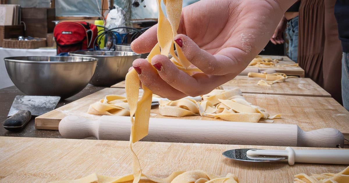 Florence: Pasta Cooking Class - Dolce Vita with Chef
