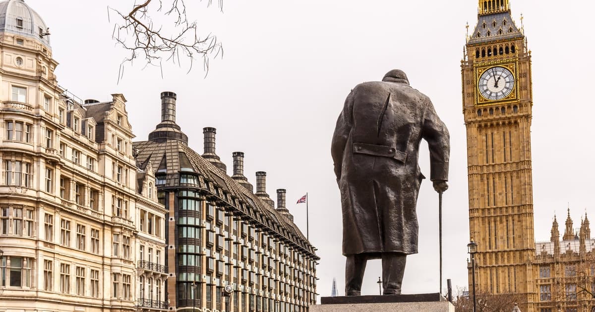 From London: Churchill War Rooms & Blenheim Palace Day Trip