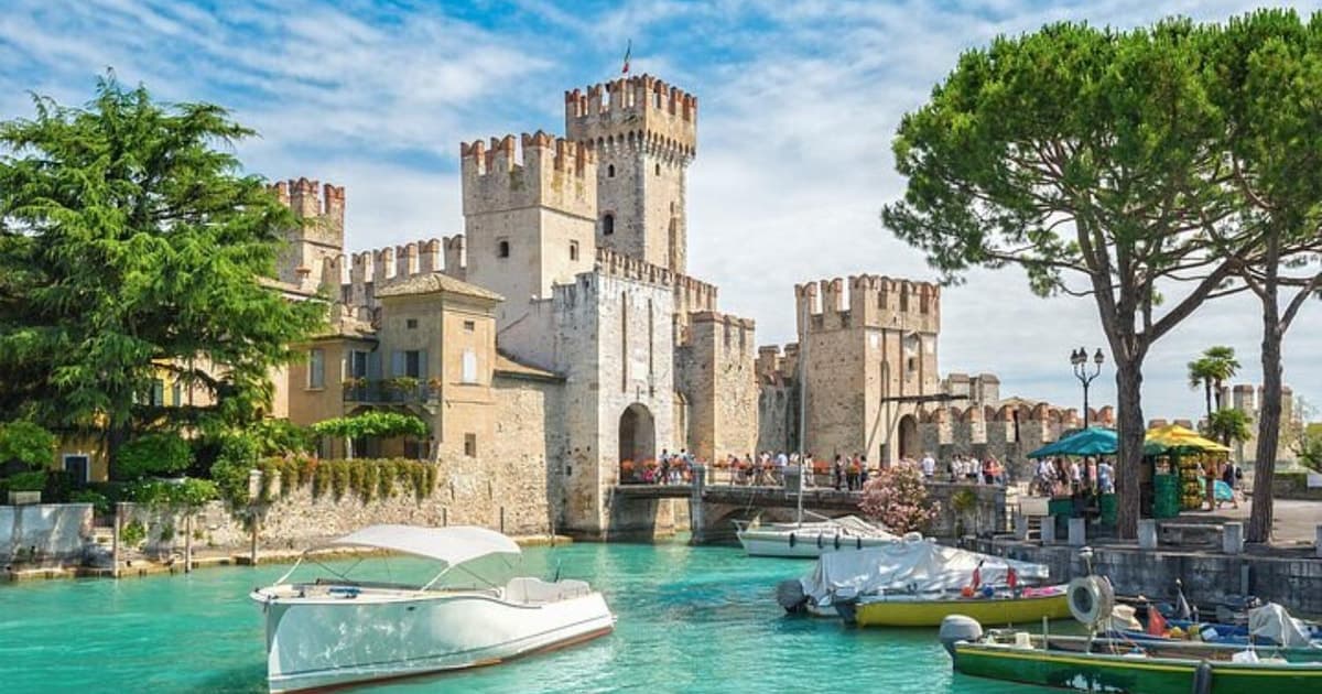 From Verona: Sirmione, Lake Garda with Boat & Spritz Tasting