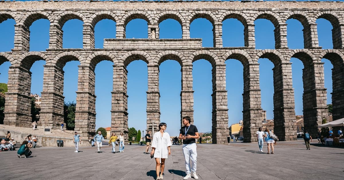 Madrid: Toledo y Segovia con catedral, alcázar y almuerzo