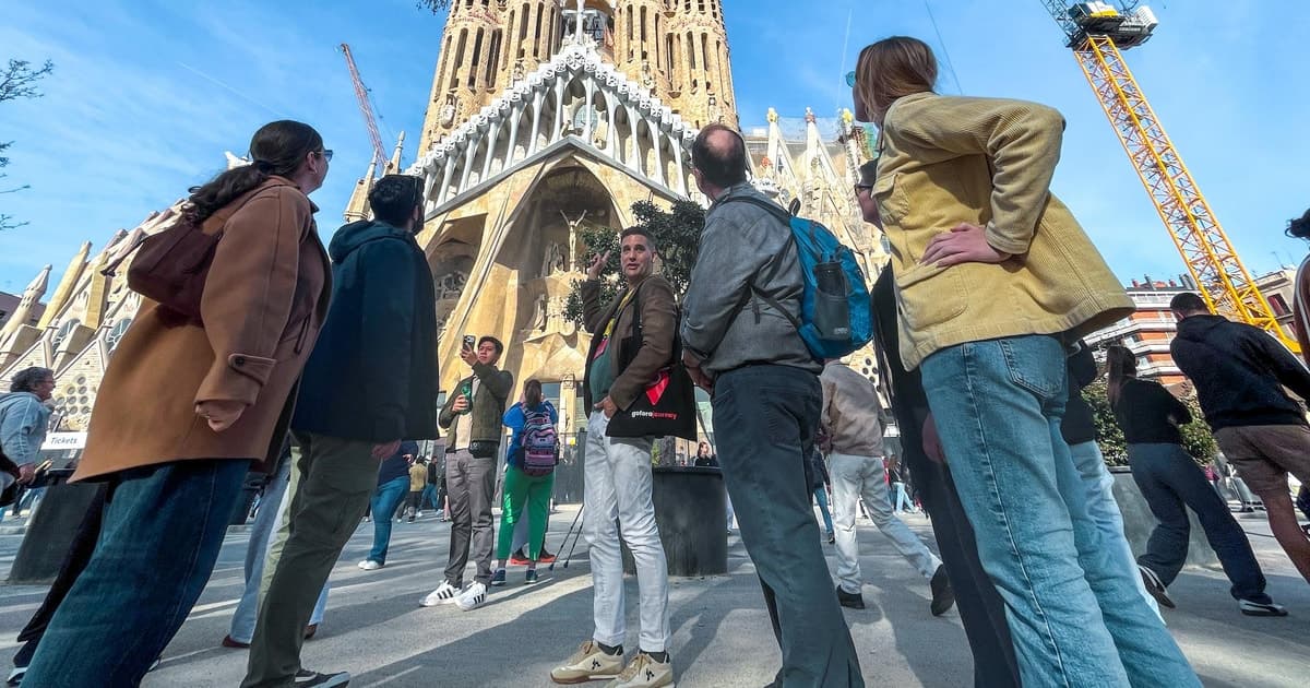 Sagrada Familia Small Group Tour with Optional Tower Access