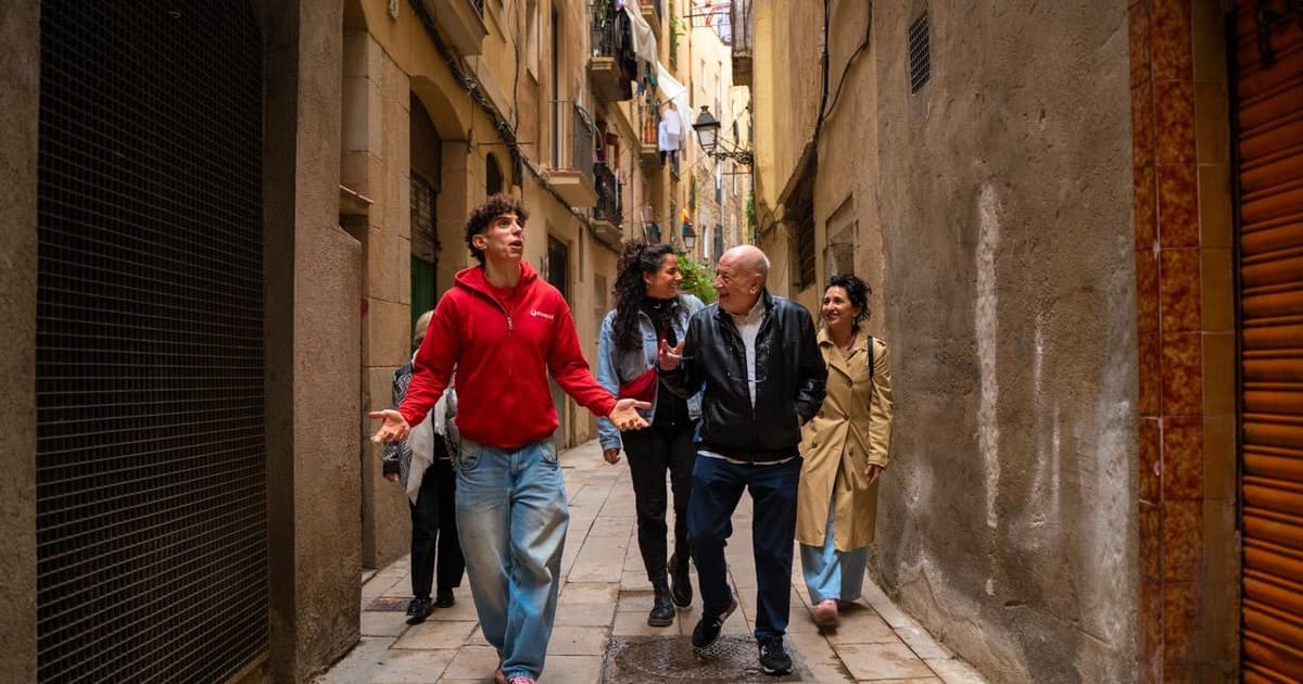 Uncommon Barcelona: Hidden Gems Walk with Markets & Tastings