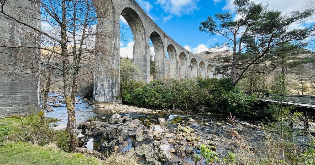Glasgow: Glenfinnan Viaduct & The Highlands