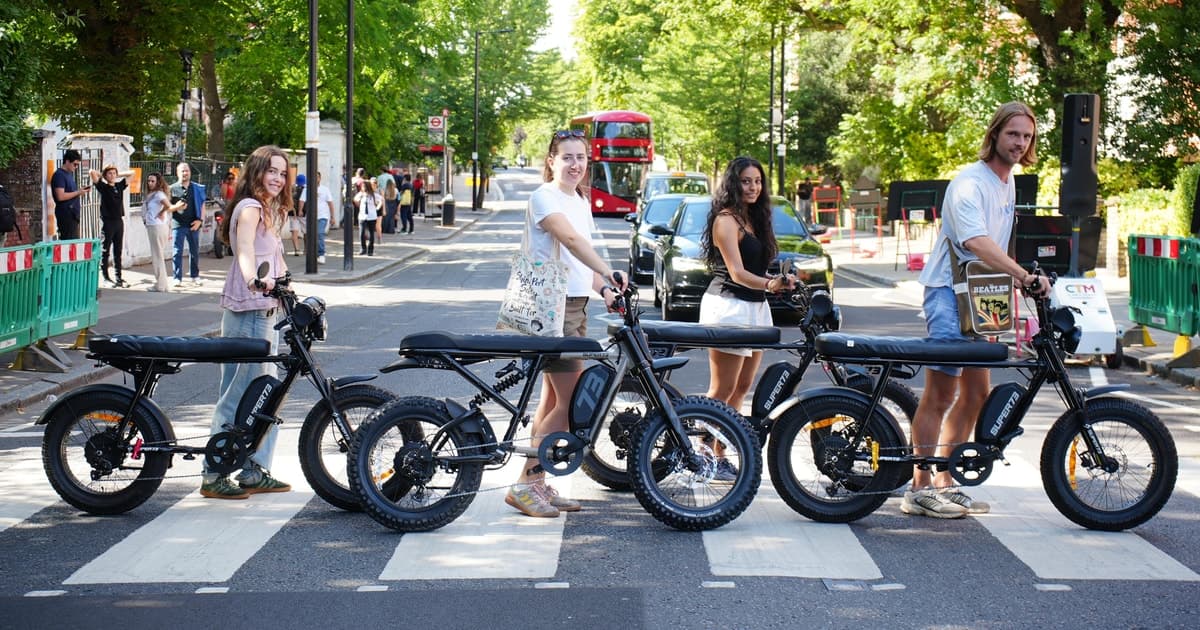 London: Beatles E-Bike Tour with Abbey Road & Savile Row