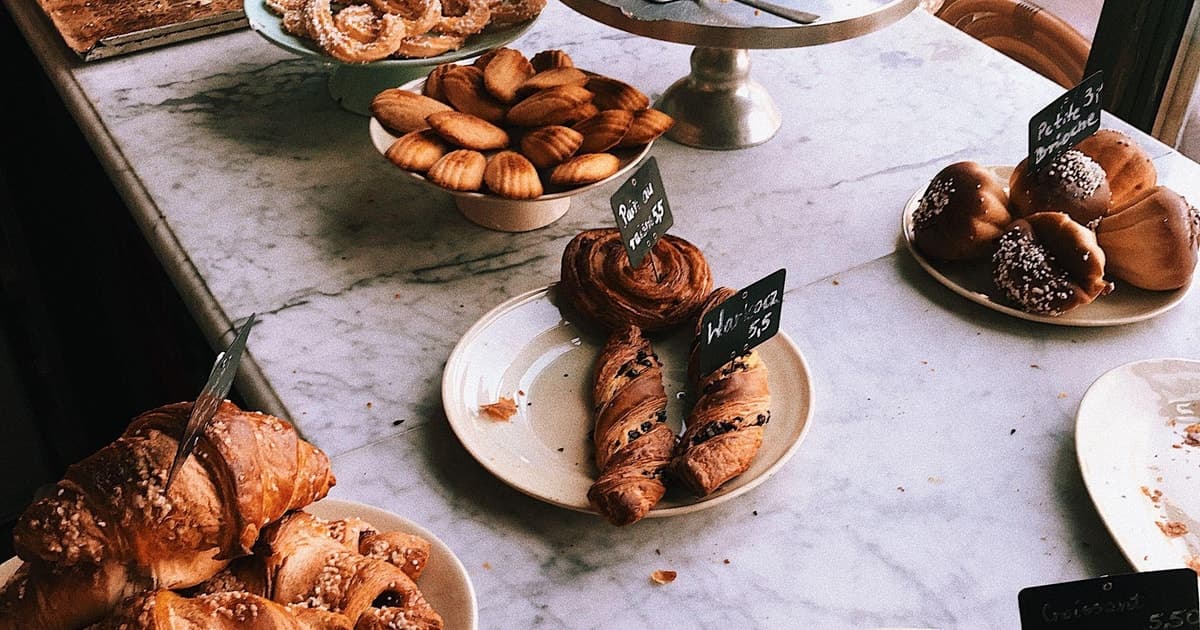 París: tour privado de mañana con desayuno y degustación de quesos