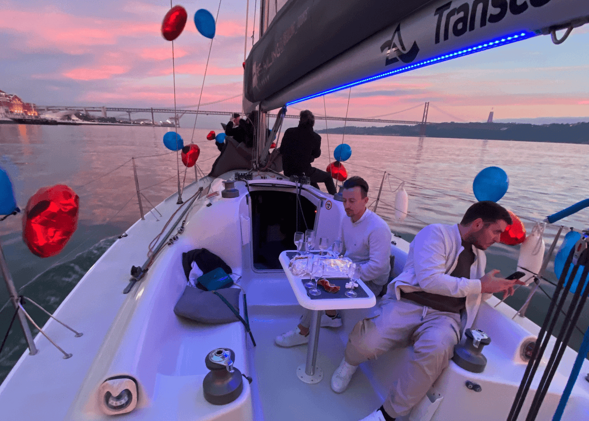 Lisbon: Small Group Sailboat Tour w/Open Bar Green Wine