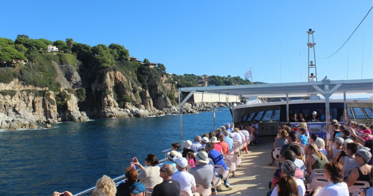 Barcelona: Costa Brava Day Trip with Boat Ride