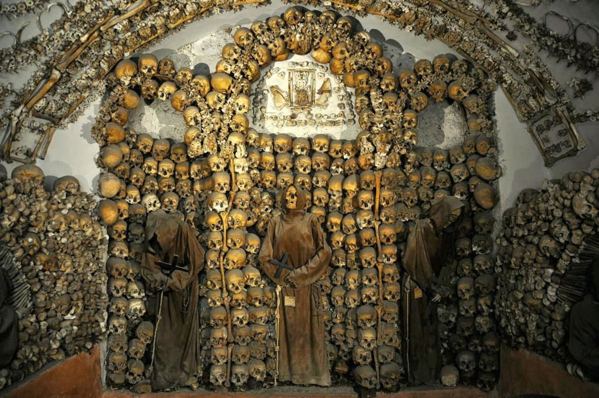 Rome: Walking Tour of Capuchin Crypt & Capuchin Museum