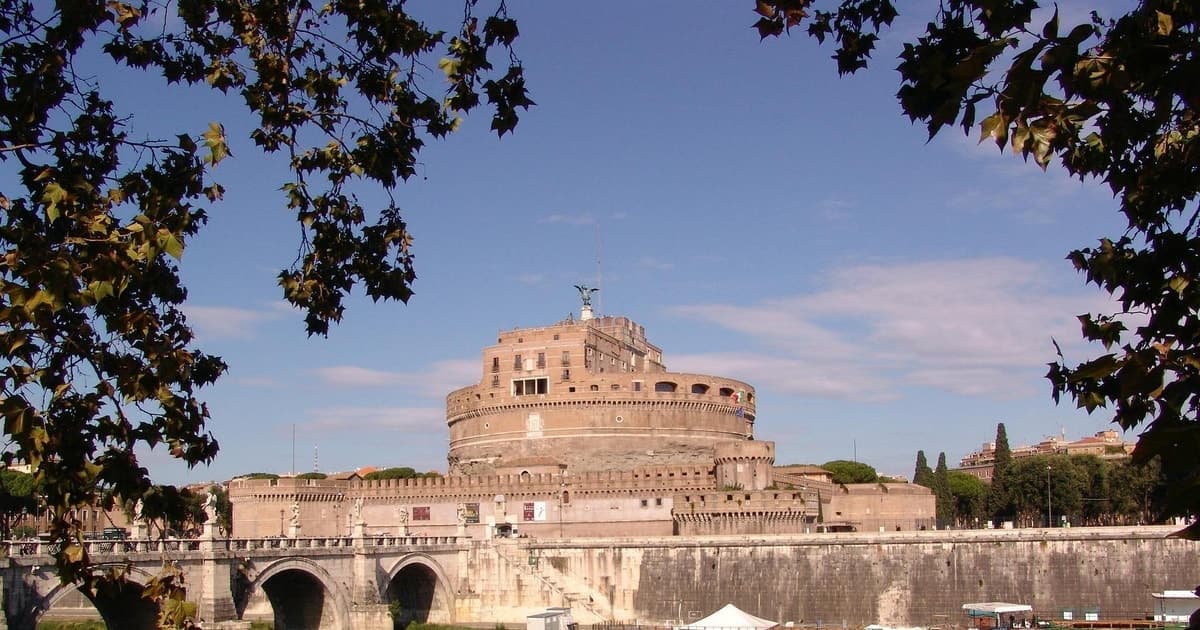Roma: tour por el castillo de Sant'Angelo e historia oculta en grupo reducido