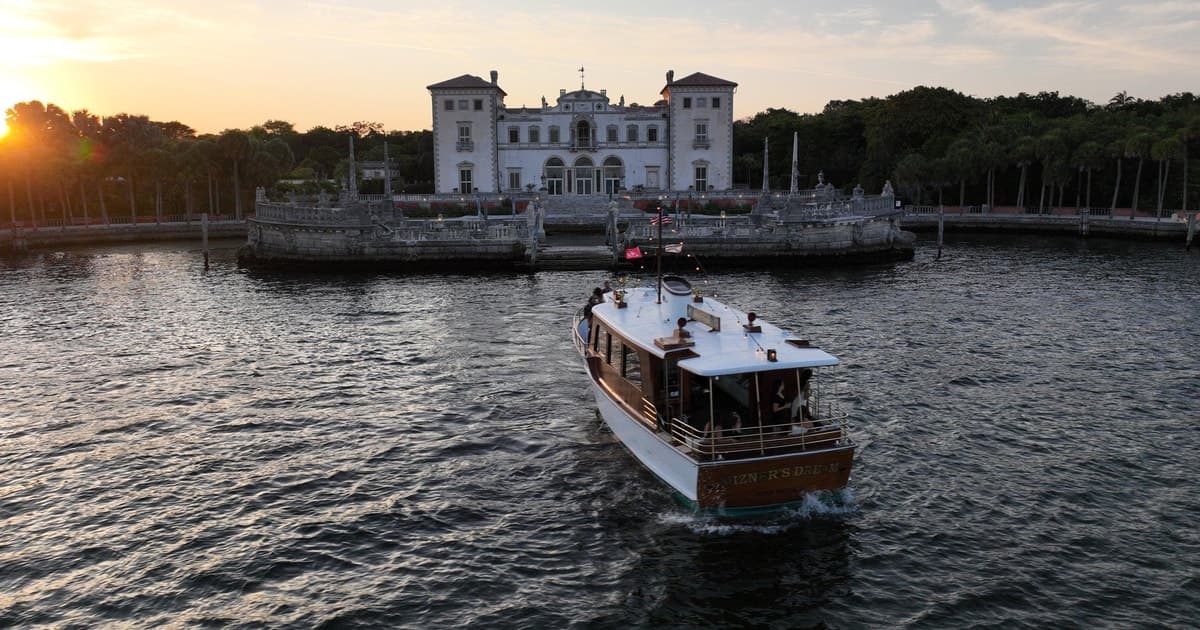 Miami Beach: Crucero Vizcaya al Atardecer Incluye Comida y Bebida