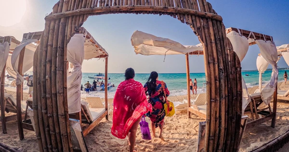 Cartagena: playa Mambo - playa Blanca: excursión de 1 día en lancha motora