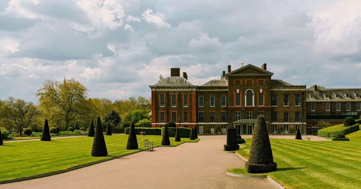 Kensington Gardens and Kensington Palace Tour