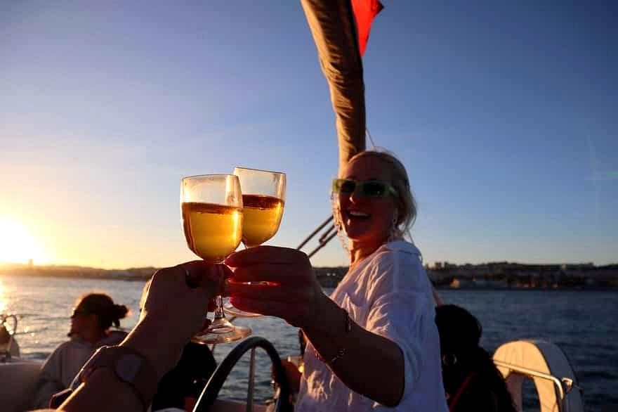 Lisbon Sunset Sailing – Small Group (max 10) Wine & History