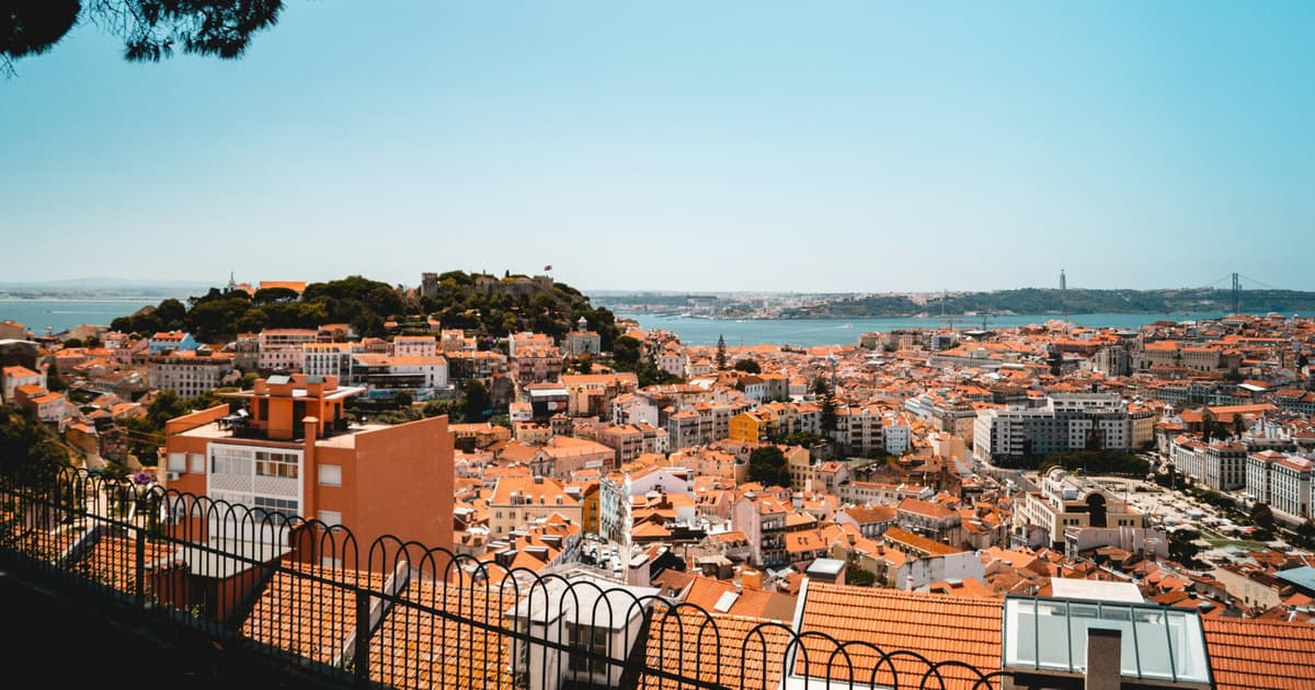 Lisbon: 7 Hills Viewpoint Guided E-Bike Tour