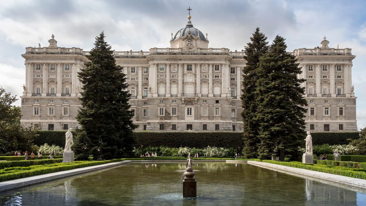 Madrid: Palacio Real tour guiado con entrada