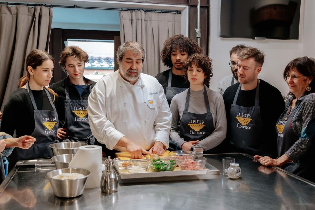 Florence: Market Tour and Pasta Cooking Class with Wine