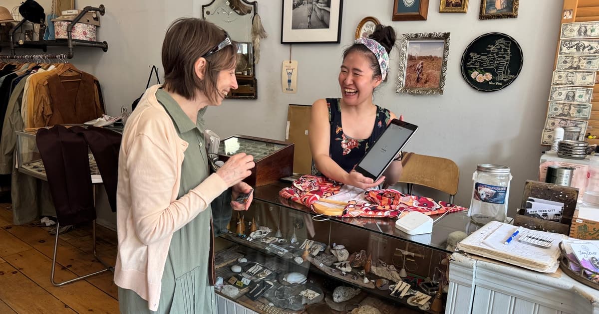Brooklyn: Discover Williamsburg Food & Shopping Tour w Guide