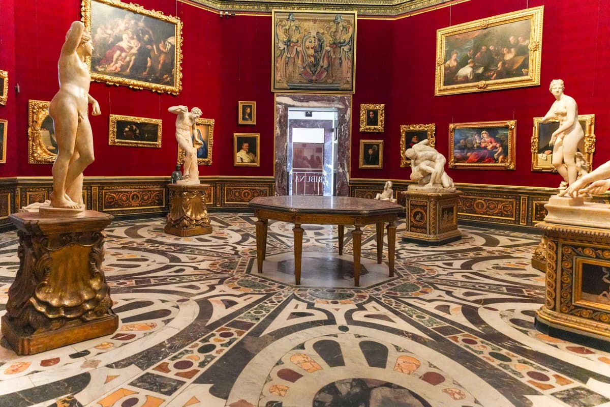 Florence: Fast Track Uffizi Gallery Small Group Tour